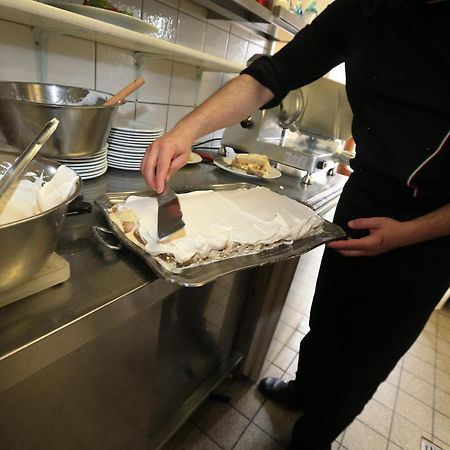 La Locanda Ristorante Pizzeria Garni Ohlstadt Eksteriør billede