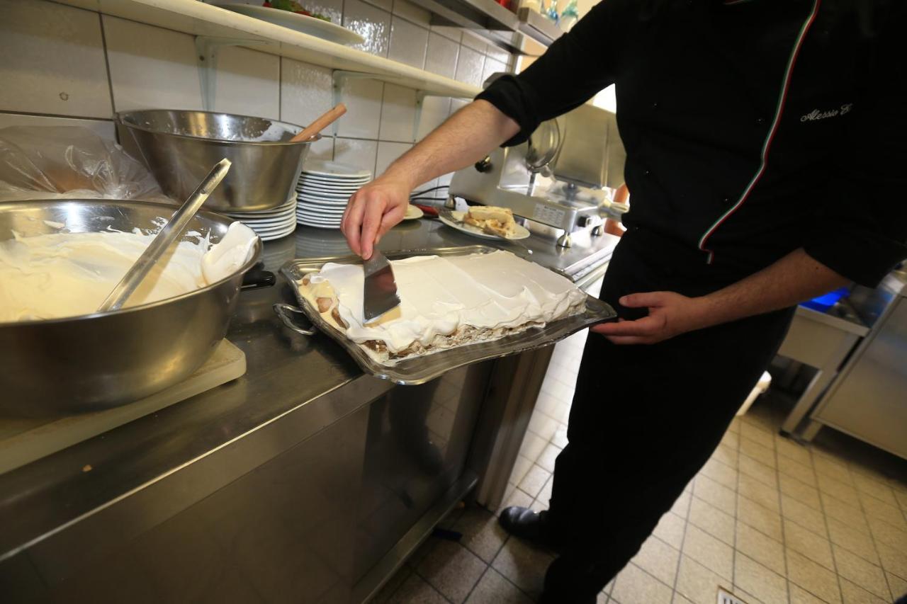 La Locanda Ristorante Pizzeria Garni Ohlstadt Eksteriør billede